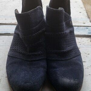 Earth Origins Ankle Boots 11W